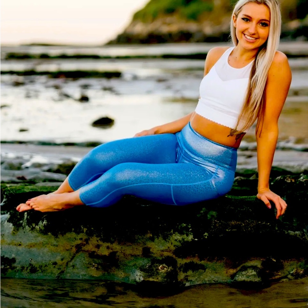 Zyia Blue Mermaid Light N Tight Pocket Capri size 8/10